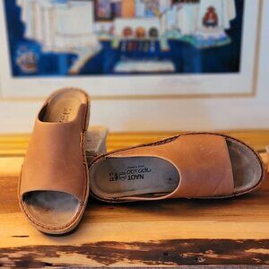 Naot Sandals - Almost New Condition